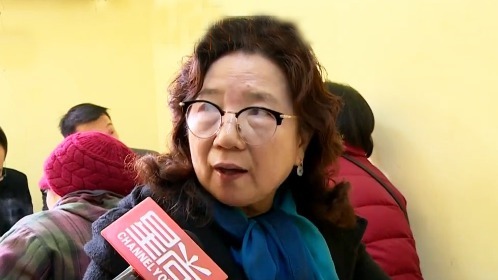 人气美食 “接地气”光头爷叔 上榜店家：光头生煎