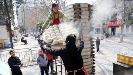 大街上的馒头店，卖一个馒头老板到底能挣多少钱?