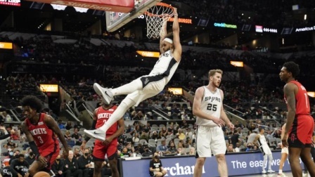 NBA季前赛-穆雷20+7 伍德19+19 马刺轻取火箭