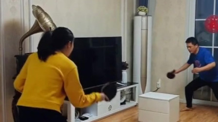 确认楼下没人，乒乓球练起来l