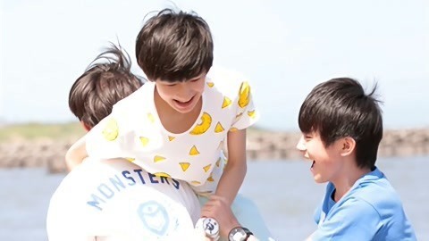 TFBOYS偶像手记 三小只大战 全员惨烈坠海