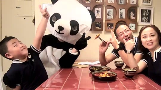 加油吧孩子 王凯熙第一次为家人做饭