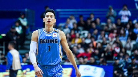 北京队十佳球：林书豪强突1v3极限秀操作，朱彦西底角三分献绝杀荡气回肠尽显杀手本色