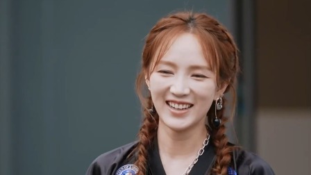 王赫野拔河原地起飞！孟佳超绝松弛感原地躺下