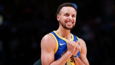 NBA热辣资讯 打破魔咒！库里轰33分创圣诞大战生涯最高分