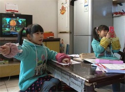 妈咪救兵 捣蛋姐妹花拖延术功力匪浅