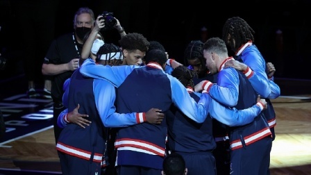 NBA热辣资讯 杜兰特无缘圣诞大战对阵湖人 哈登格里芬带队