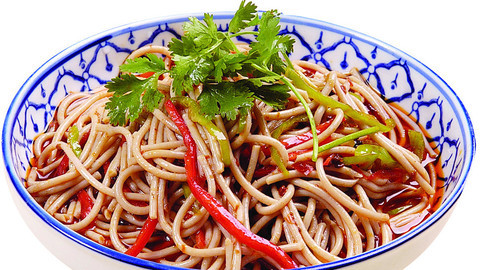 乐活好正点 车站荞麦面 速度美味两不误