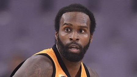 CBA 18/19赛季 北控VS山西第三节：穆罕默德再献隔人劈扣，三节山西84-83终反超