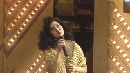 邝美云《留不住的话》，高贵典雅宛如花中仙子