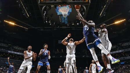 NBA季前赛-篮网擒狼 老鹰终结热火4连胜 掘金逆转雷霆