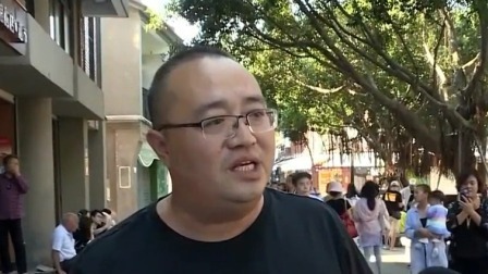 每日新闻报 中华白海豚群体亮相 游客拍下珍贵视频