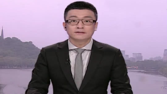1818黄金眼 “嗨皮岛”滑了一下 游客心里“不平衡”