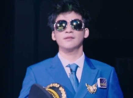 明星大侦探之明星烧脑时间 大机长案发现场大跳广场舞