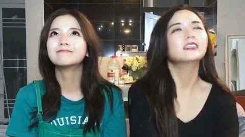 李一檬EMOO 双胞胎在家靠冥想购物