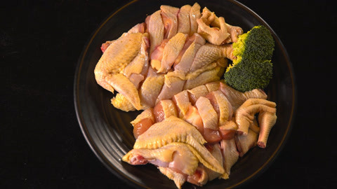 觅食迹 蒸菜只看真功夫