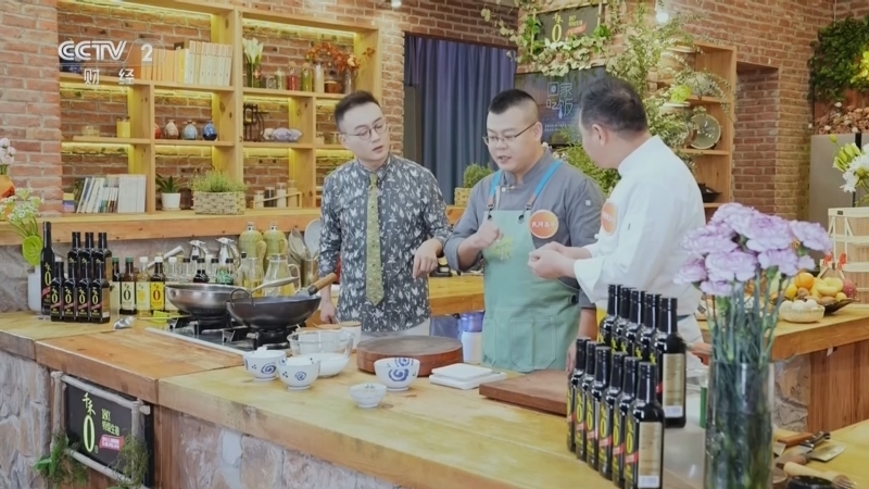 《回家吃饭》 20260317 鸡蛋你只会煎炒煮吗 学会今天的新做法 天天吃不腻