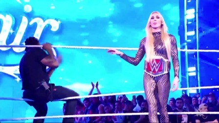【英文解说】WWE RAW 第1482期：比安卡夏姐献上年度最佳女子比赛