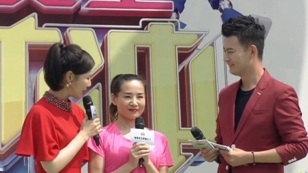 笑眼女孩乐观挑战自我，实力冲关王遗憾落水