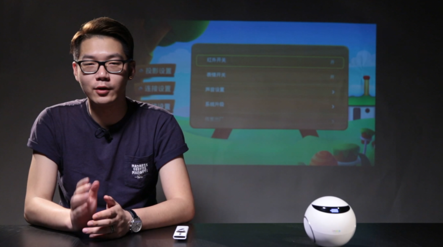 《好奇潮评测》：看动画玩游戏不伤眼？ 儿童投影仪评测