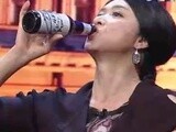 四大名助 孟非带酒上节目 现场与金星小酌