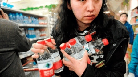 你知道2元一瓶的矿泉水 成本到底是多少钱吗？