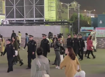 越夜越美丽（三）星城“夜管家”