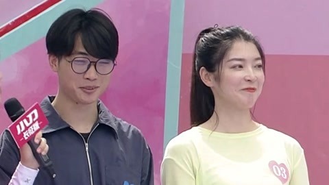双箭头cp闯关超甜 男生女生七夕携手甜蜜冲关