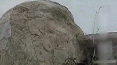 经典传奇 神石吐红之谜
