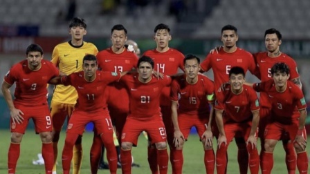 中国男足冲击2022世界杯 痛快！国足1-1澳大利亚，澳媒低头服软：世界杯征程处于刀刃上