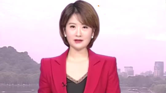 1818黄金眼 不当体育老师的女快递员