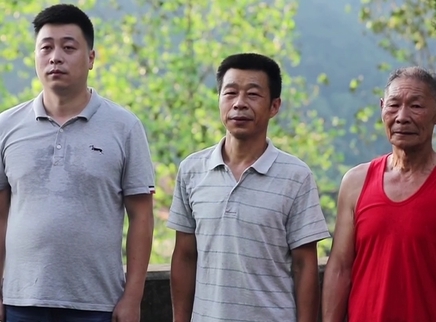 寻情记 半世纪的等候 四兄弟坟前团聚