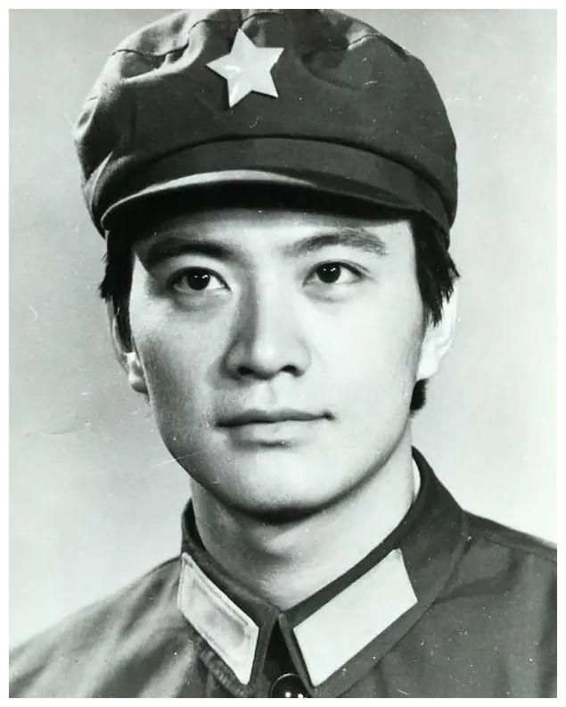 “80年代男神”周里京！妻子被害身亡后却被父亲告上法庭！ - 360娱乐，你开心就好