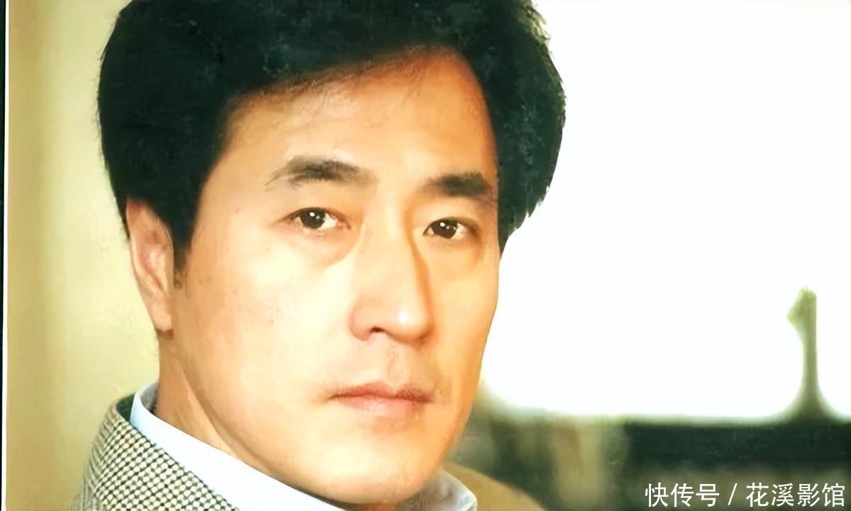 杨立新：只跑过3年龙套，儿子杨玏是他骄傲，36岁不结婚又成心病 - 360娱乐，你开心就好