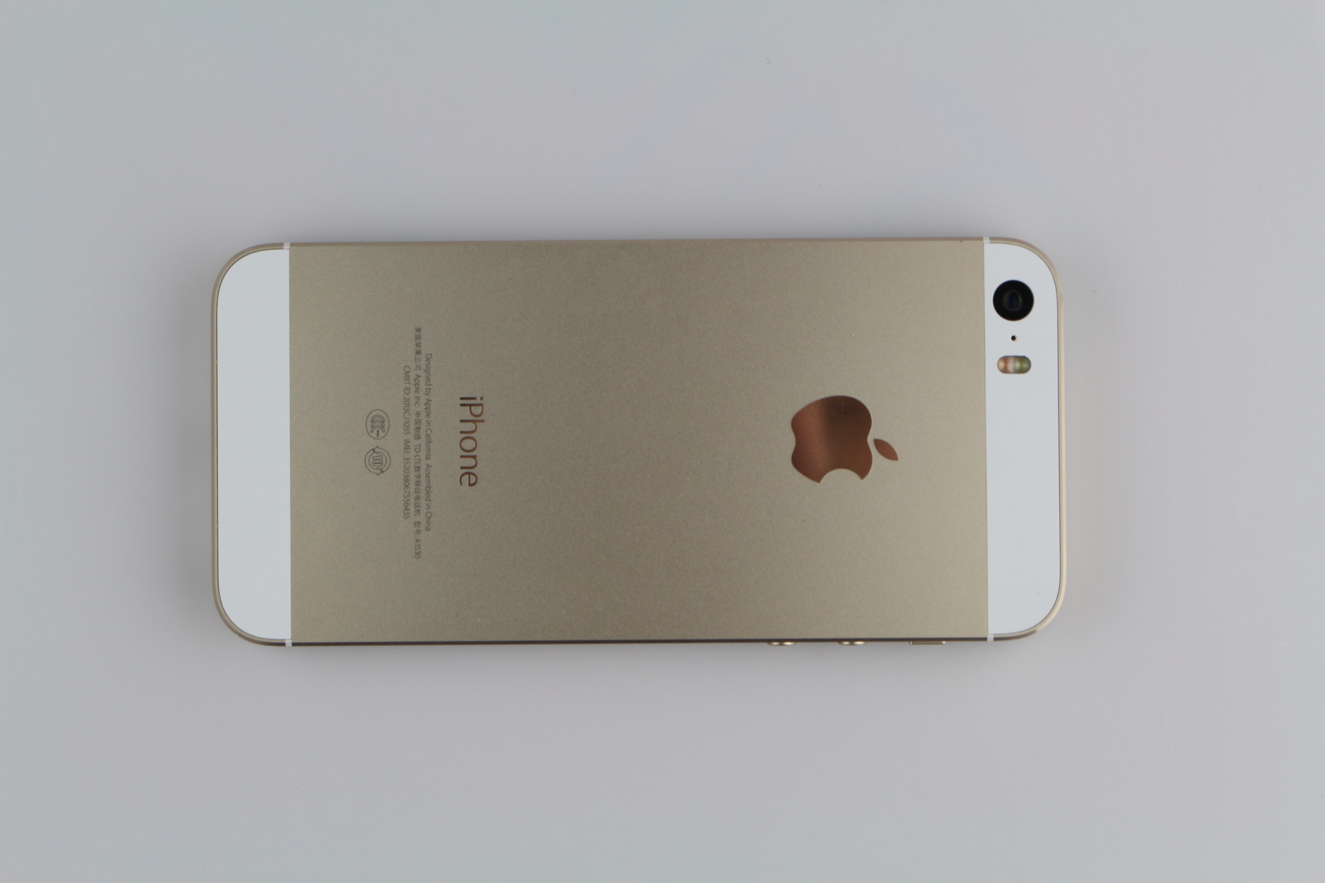 苹果【iphone 5s】 金色 16 g a1530 国行8成新 在保 所见即所得