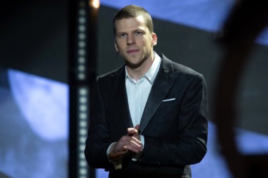 卷西渴望立刻拍惊天魔盗团3称从不看自己电影