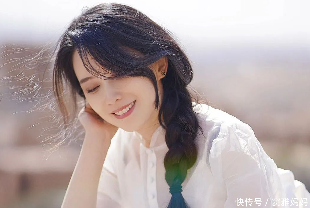 90后美女“李巧”走红，眼神坚毅气场十足，“真实身份”不一般 - 360娱乐，你开心就好