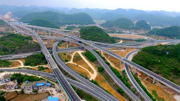 花安高速公路拟于5月28日零时开放交通试运营