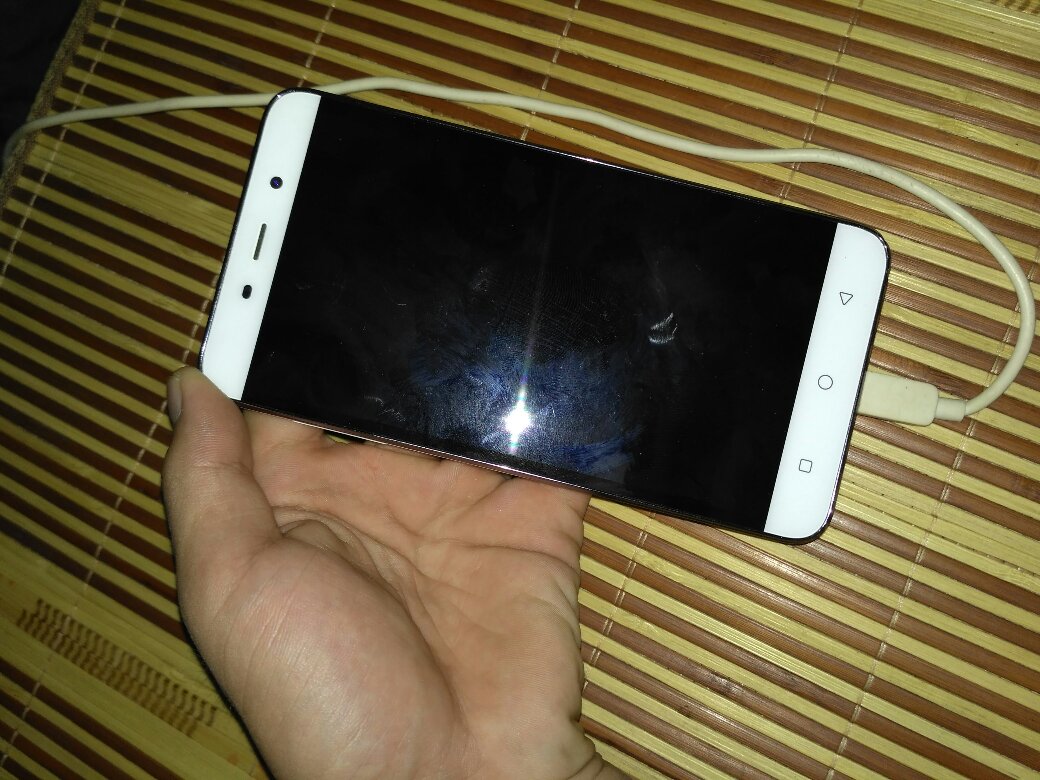 刷机成黑砖!官方技术人员进!高端人员进!跪求帮助!