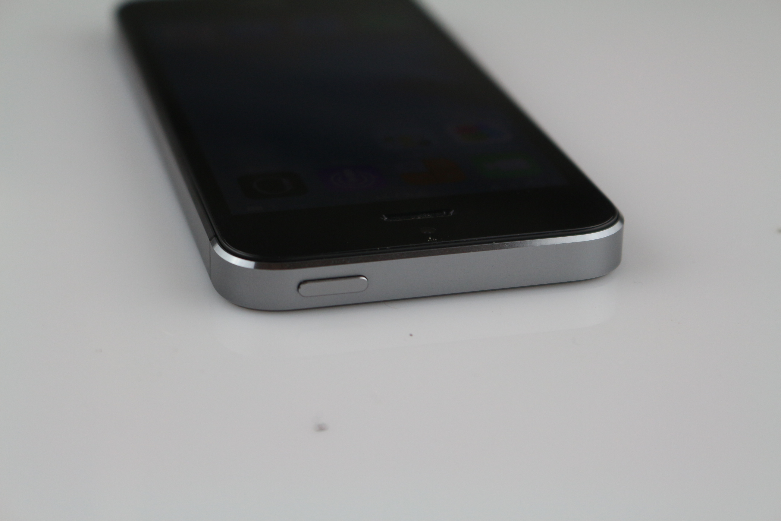 苹果【iphone 5s】 黑色 32 g a1530 国行95新 在保 所见即所得