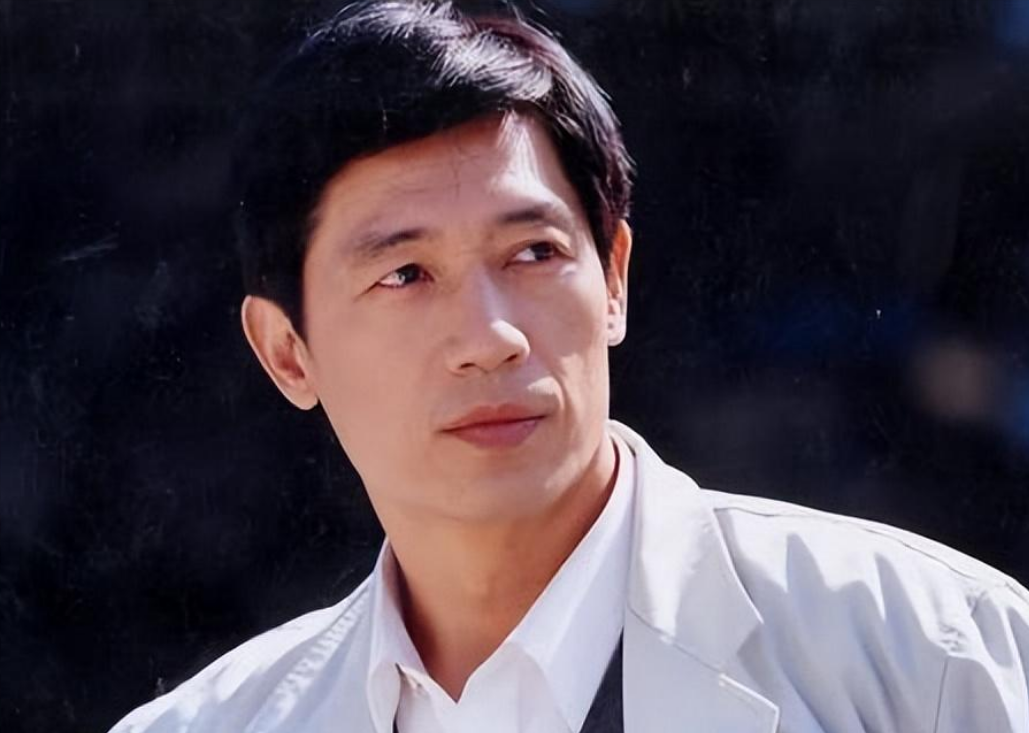 演员石凉:我这辈子最正确的做法,就是与丛珊离婚娶圈外人为妻