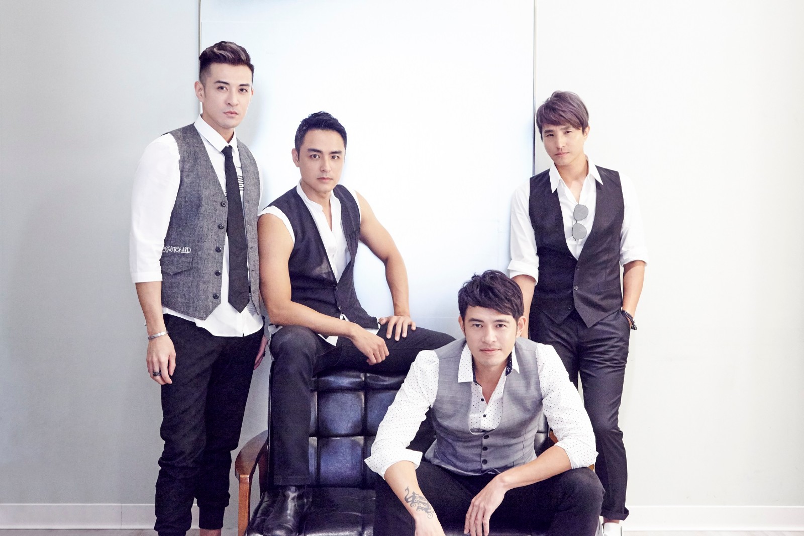 183club时隔九年重聚照曝光 明道重返舞台陷回忆杀