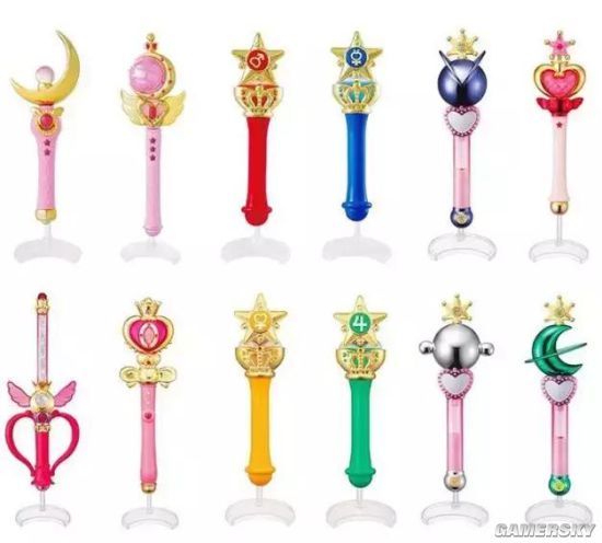 当年的美少女战士迷,不论男女,谁还没偷偷买过一些水手服,变身器呢?