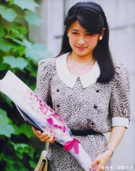 55岁纪子妃坐等封后,40岁高龄产子改变命运,胜过妯娌雅子成赢家 - 360娱乐,你开心就好