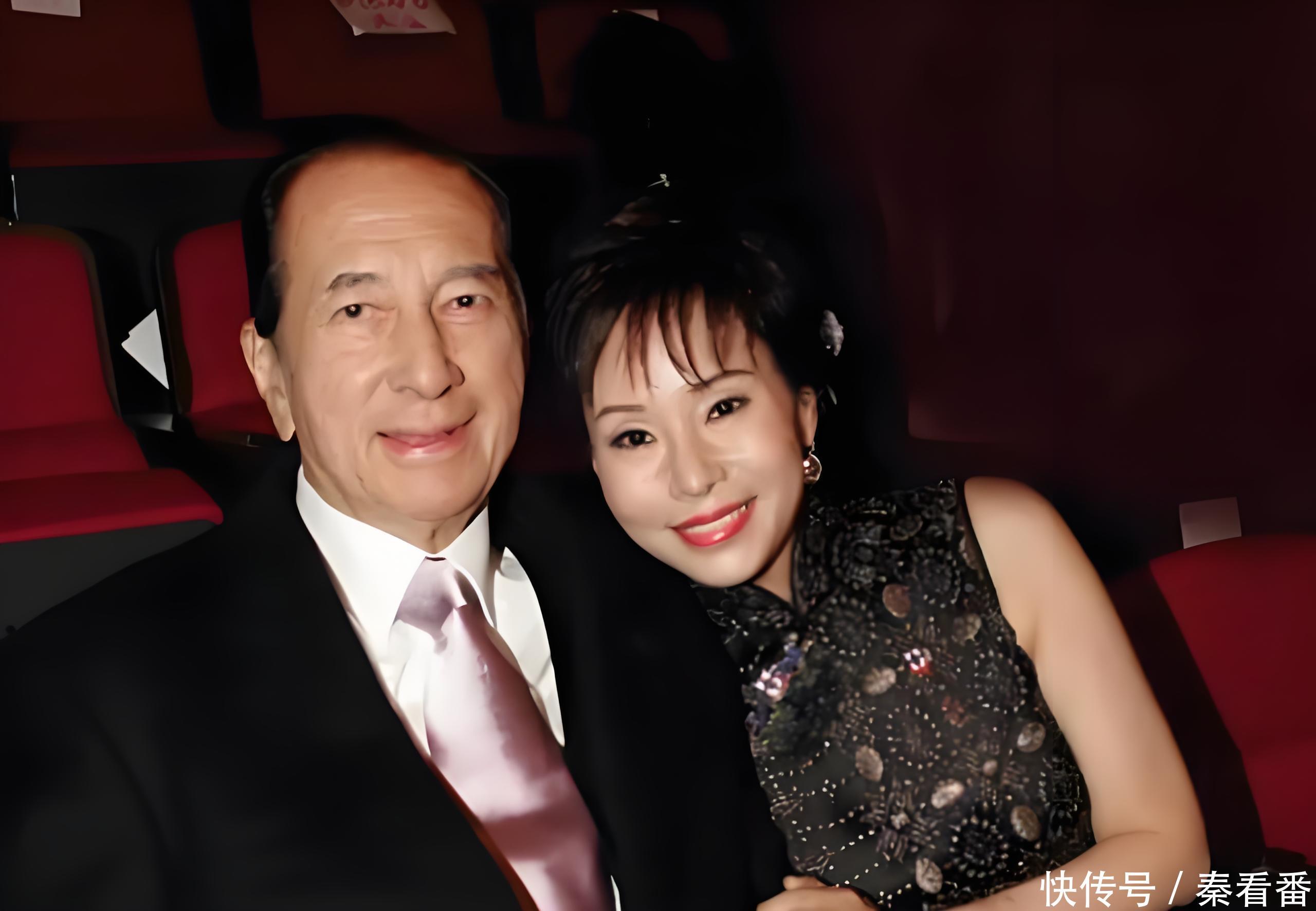 何超莲一早为赌王扫墓，三太陈婉珍体力不支，需两个保姆搀扶上山 - 360娱乐，你开心就好