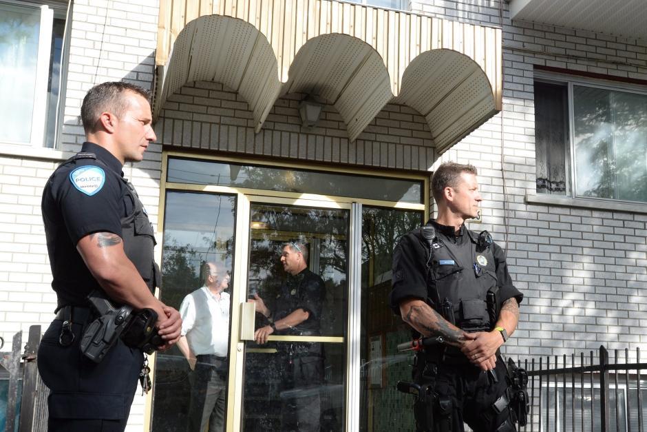 美密歇根机场捅伤警察嫌犯身份公布 嫌犯为加拿大人