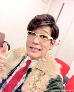 日本搞笑艺人古坂大魔王确诊新冠 曾创作网红单曲