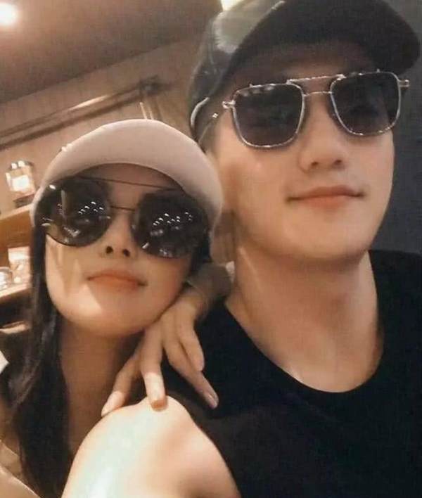 何捷上过央视新闻 一身军装的他比结婚时还帅 网友大呼张馨予太幸福了