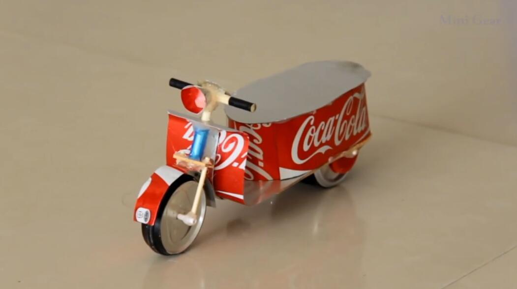 废弃易拉罐制作电动摩托车教学 自己diy创意小玩具-创意手工作坊-.