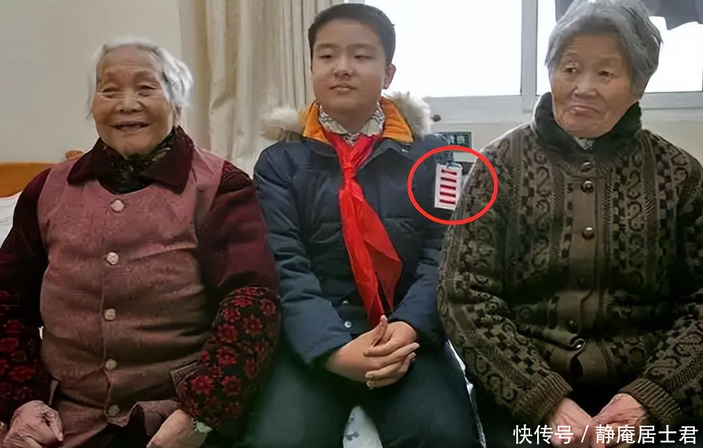 肩挑“五道杠”，因“一脸官相”照片走红的小学生，后来怎样了? - 360娱乐，你开心就好